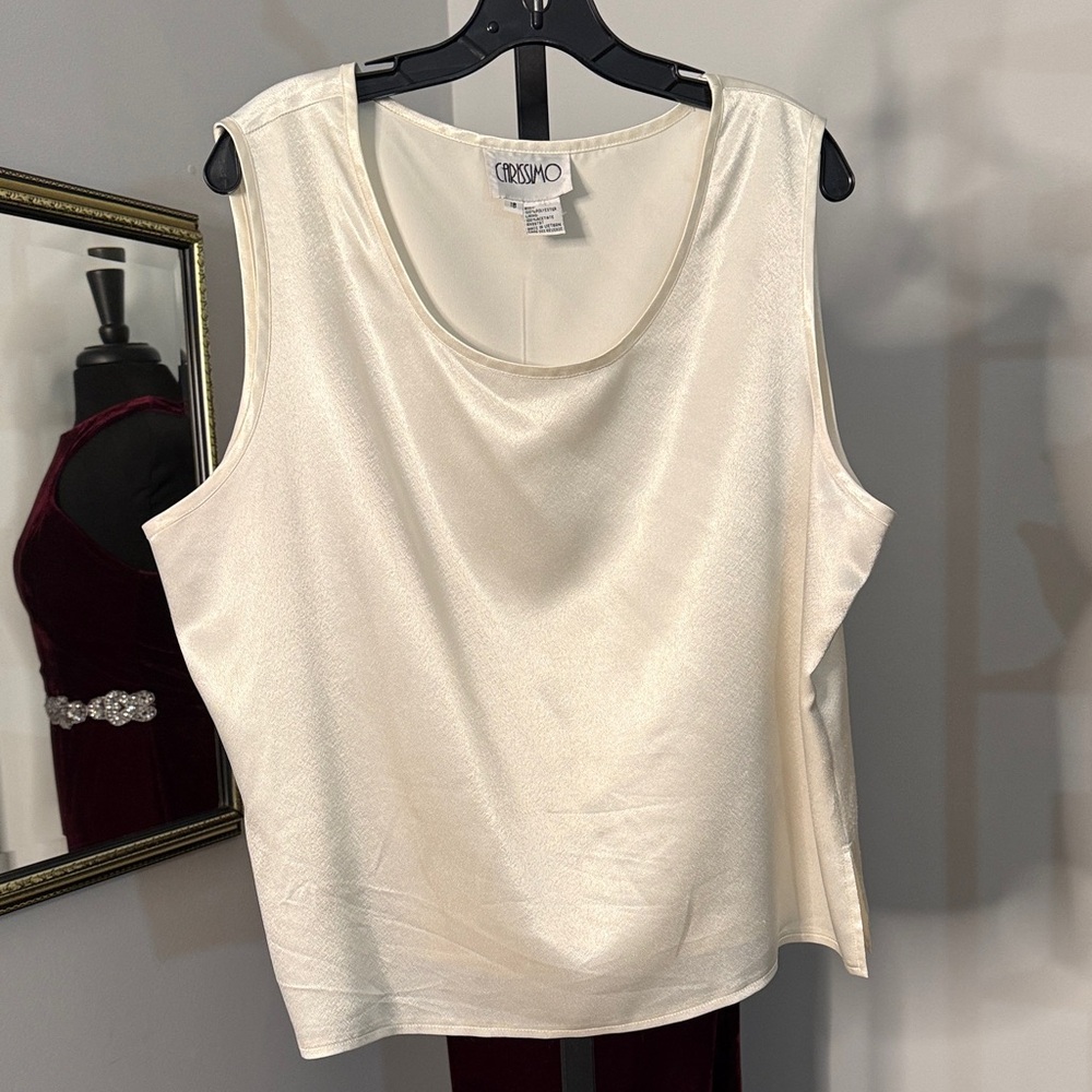 Women's Cream Sleeveless Top